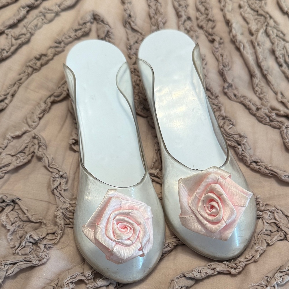 Elegant Women's White and Pink Floral Slip-On Shoes dress up!